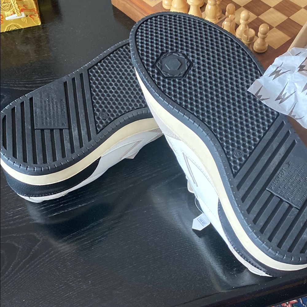 From Italy, Leather Sneakers - Picture 8 of 9